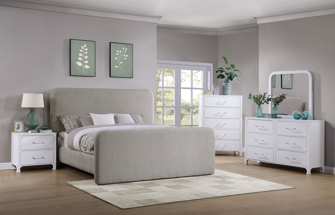 Wren Eastern King & Queen Bed