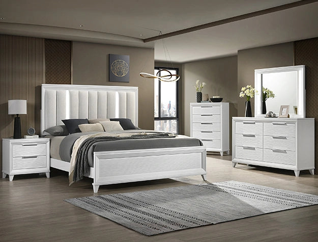 Crown Mark Furniture Cressida Queen Upholstered Panel Bed in White B7300-Q image