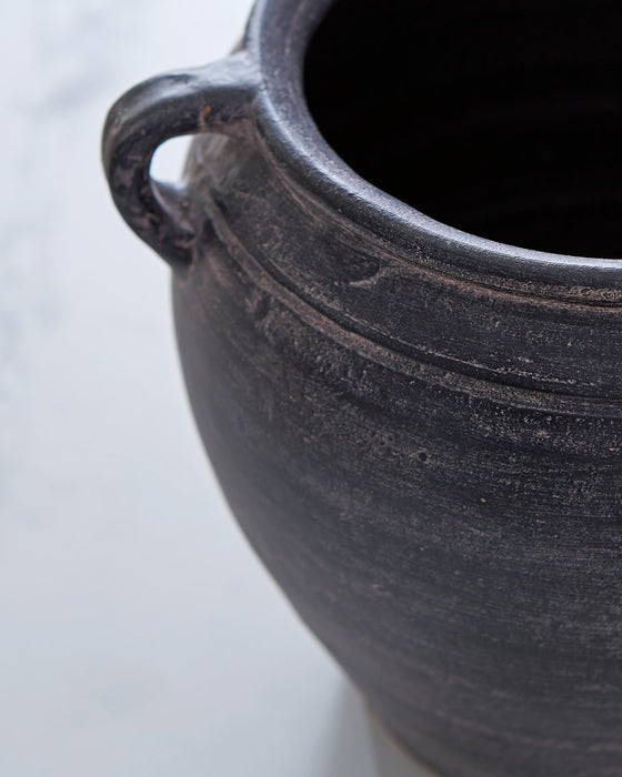 Meadie Vase - Mattress & Furniture Super Center (Tampa, FL)