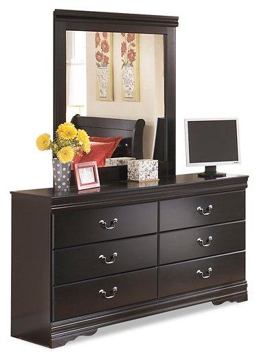 Huey Vineyard Dresser and Mirror - Mattress & Furniture Super Center (Tampa, FL)