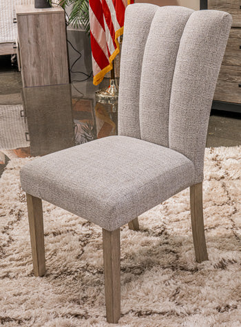Larawyn Dining Chair - Mattress & Furniture Super Center (Tampa, FL)