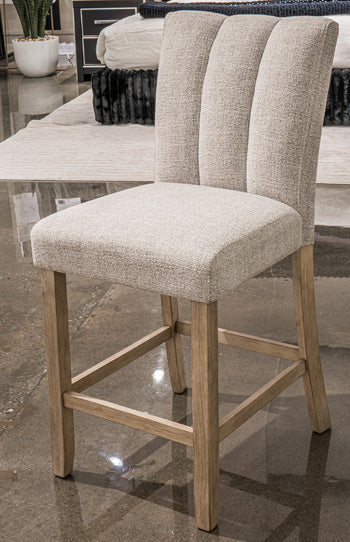 Larawyn Counter Height Barstool - Mattress & Furniture Super Center (Tampa, FL)