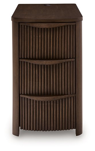 Camdill Chairside End Table - Mattress & Furniture Super Center (Tampa, FL)