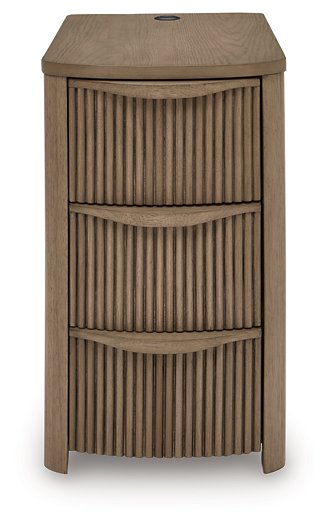 Camdill Chairside End Table - Mattress & Furniture Super Center (Tampa, FL)